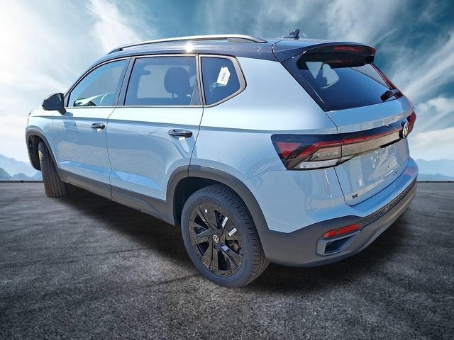 2026 Volkswagen Taos 1.5T SE Black