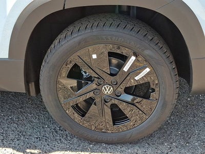 2026 Volkswagen Taos 1.5T SE Black