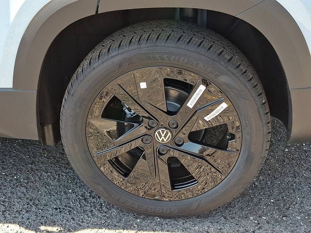 2026 Volkswagen Taos 1.5T SE Black