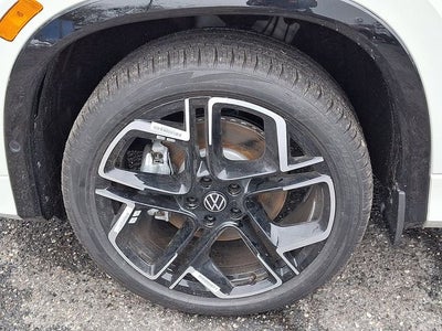 2026 Volkswagen Tiguan 2.0T SEL R-Line Turbo