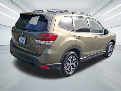 2023 Subaru Forester Premium