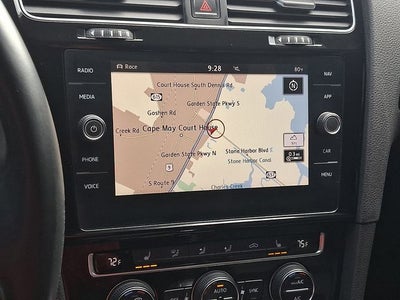 2018 Volkswagen Golf R DCC & Navigation 4Motion